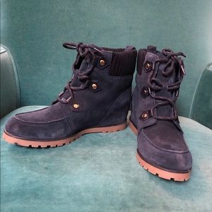 Tommy Hilfiger Serafin wedge boots, sz 8.5